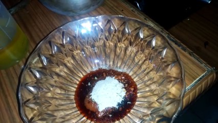 Mie instan campur telor untuk makan malam