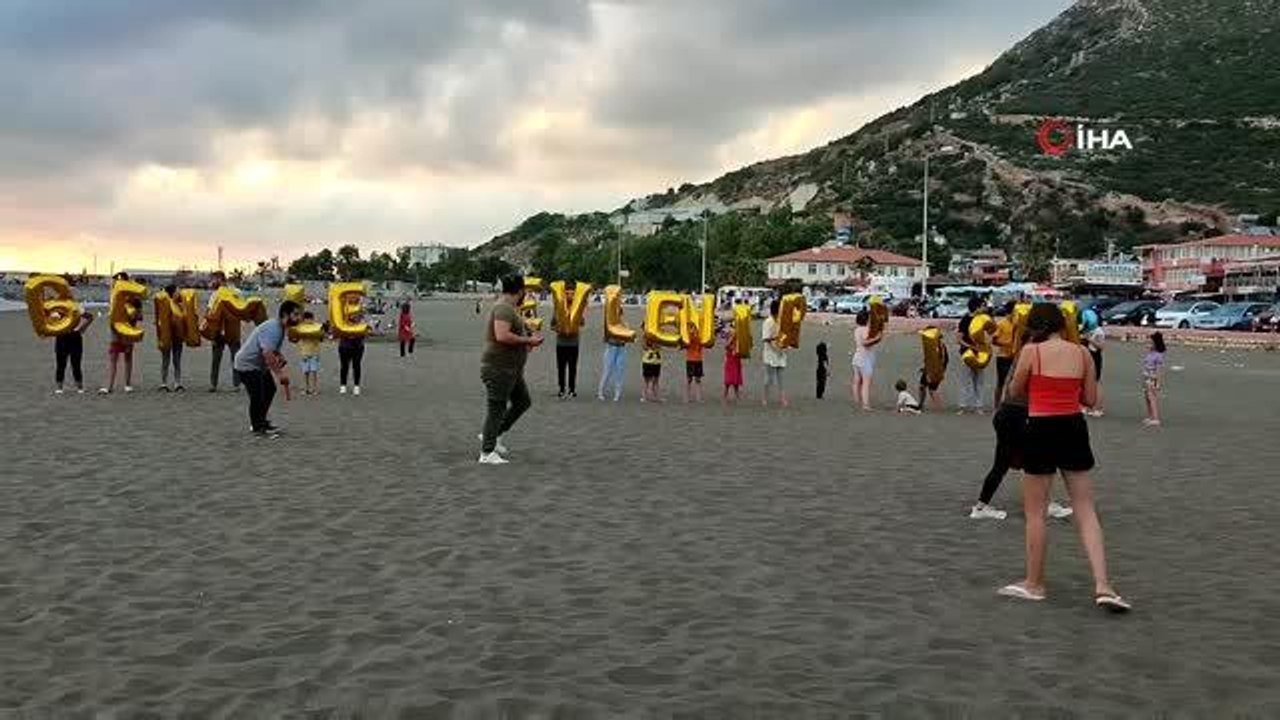 Son dakika haberleri | İtfaiye erinden yamaç paraşütü ile evlilik teklifi
