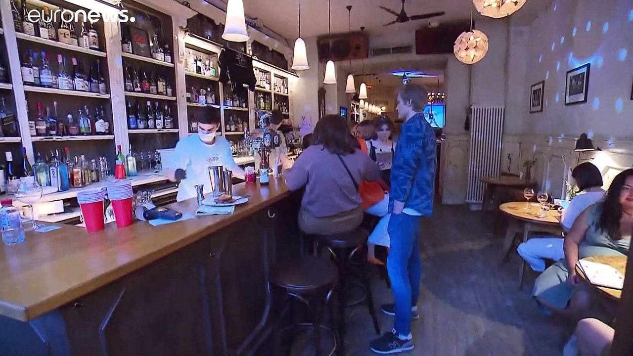 Russia: al bar con il QR code