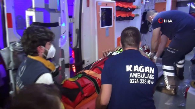 Bursa’da alkollü sürücü polis noktasına böyle daldı: 2’si polis 4 yaralı