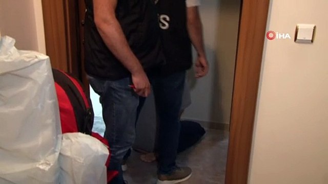 Avcılar’da kolonları çatlayan bina tedbir amacıyla boşaltıldı