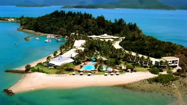 Southern travellers cancelling holidays to Queensland