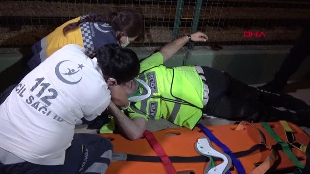 Aşırı süratli otomobilin alkollü sürücüsü polis noktasına daldı: 2'si polis 4 yaralı