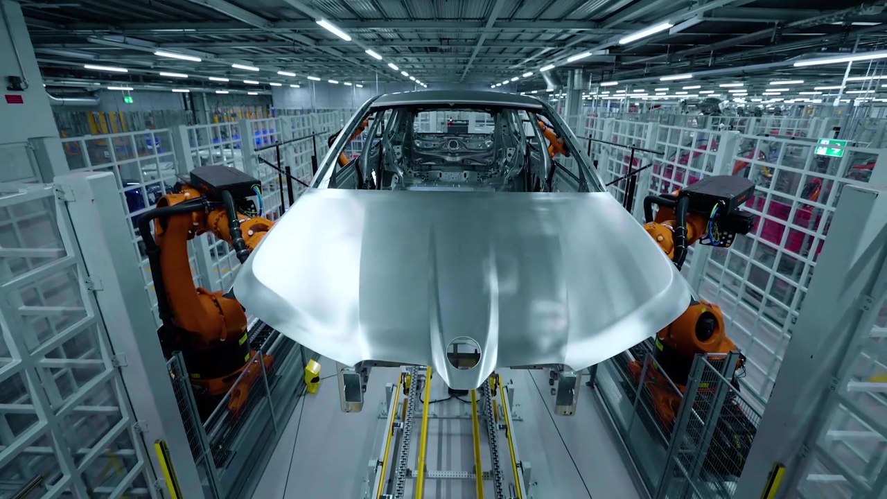 Der erste BMW iX - Nachhaltige, flexible Produktion im BMW Group Werk Dingolfing