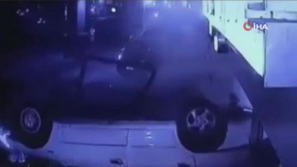 Mısır'da otomobil köprüden düştü: 1 ölü, 2 yaralı