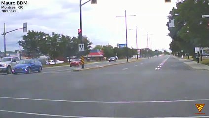 Driver almost hits pedestrian 2021.06.22 — Montreal, QC