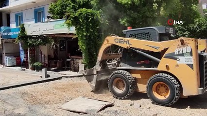 Kuşadası’nın denize çıkan sokakları yenileniyor