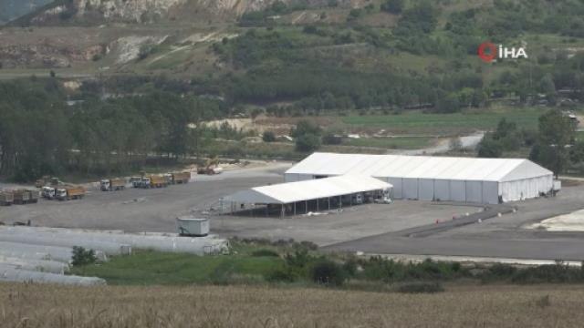 Kanal İstanbul temel atma törenine 72 saat kala tören alanı kurulmaya başlandı