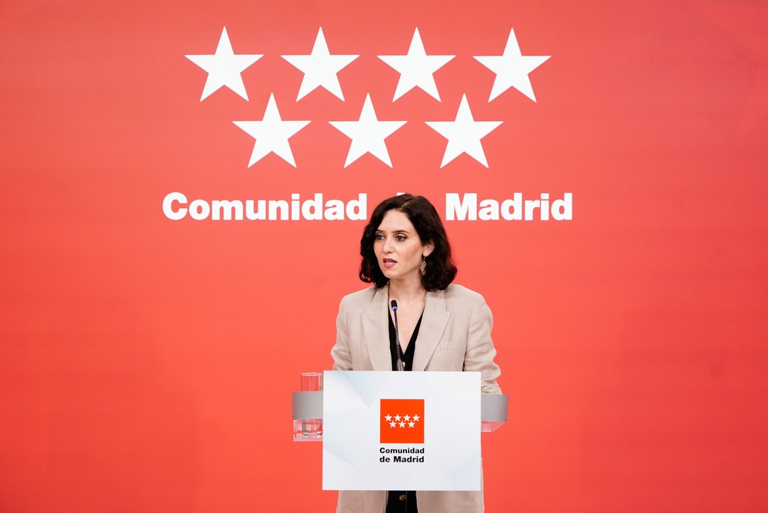 Ayuso: "Hoy se humilla a los españoles y España entera está indignada"