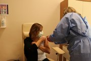 Samsun Adliyesi'nde sırası gelenlere Kovid-19 aşısı yapılıyor