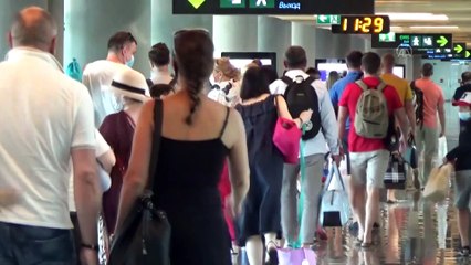 MUĞLA - Rusya'dan ilk turist kafilesi geldi