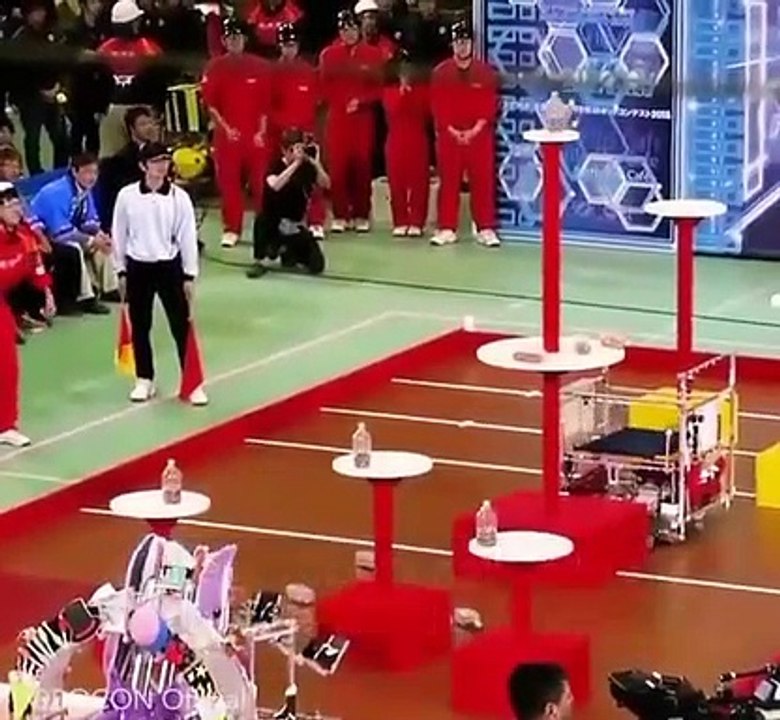 Ces robots ont réussi le défi du water bottle flip