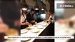 David Beckham in cucina da Massimo Bottura: lo chef stellato insegna l'impiattamento