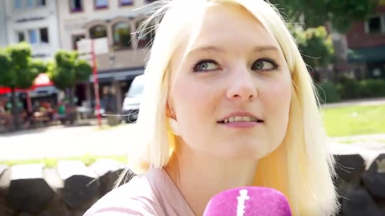 Umfrage: Mit wem macht Reisen mehr Spaß - mit Partner oder Freunden