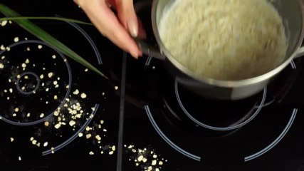 Babybrei selber machen: Fruchtiger Getreidebrei