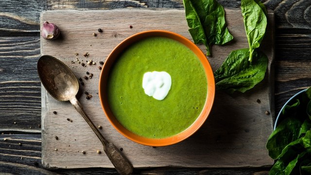 Zucchini-Rucola Suppe: Hier gibt es das beste Rezept!