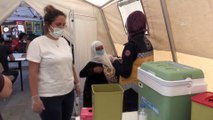 AĞRI - Sağlık ekipleri Kovid-19 vaka sayılarını düşürmek için aşı seferberliğinde