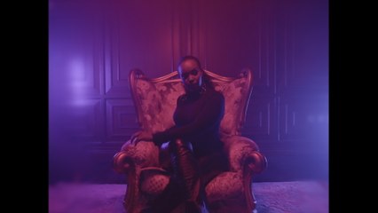 Nikita Kering' - Crossing Lines