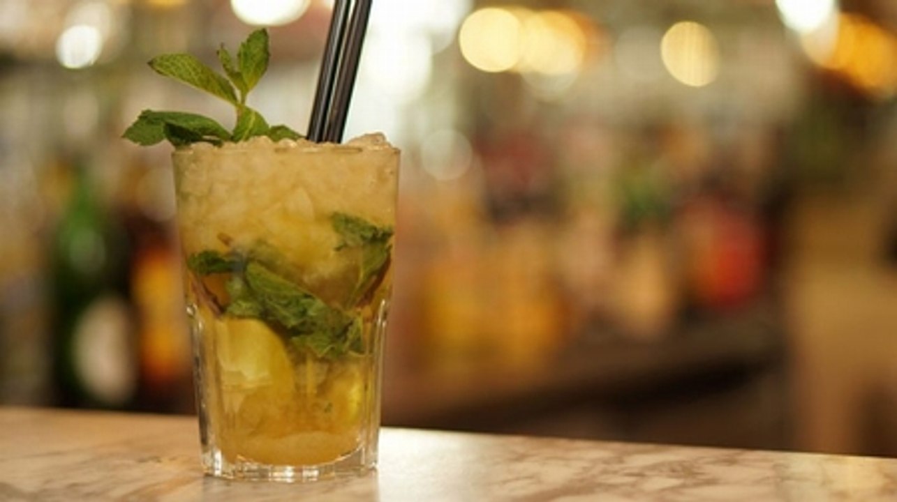 Mojito-Cocktail selber machen: Anleitung & Tipps im Video