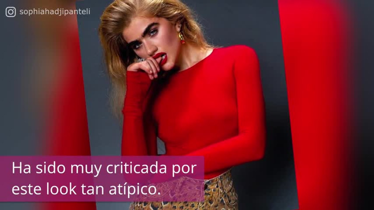 Esta modelo con sus principios muy claros se parece a Frida Khalo