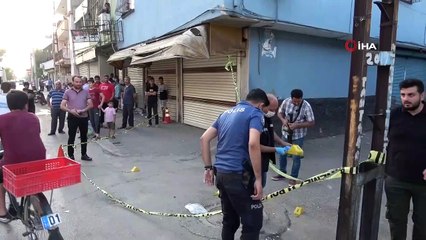 - Kaldırımda yürüdüğü sırada husumetlisi tarafından öldürüldü