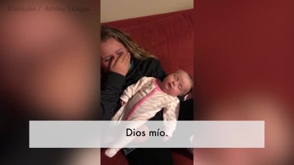 ¡Le canta a su hermana bebé y sucede algo mágico!