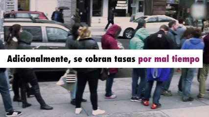 Cobrar por hacer cola, ¡un empleo insólito!