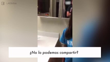 ¡Esta mujer llora porque le han mordido su sándwich!