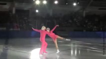 ¡Esta pareja de jubilados se lanza a patinar sobre hielo!