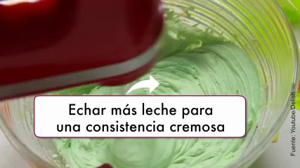 Para niños: ¡divertida tarta imitando las babas de un monstruo!
