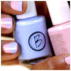 Manicura en tonos pastel