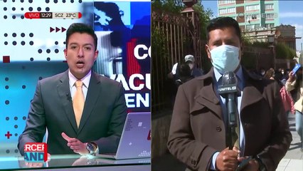 Mayores de 30 años acuden a los puntos de vacunación contra el Covid-19 en La Paz