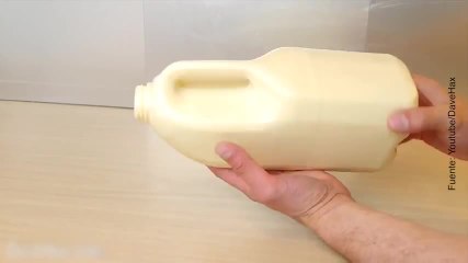 Increíble: bote de leche de chocolate blanco