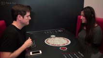 Il tavolo interattivo per ordinare da Pizza Hut