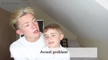 Confessa di essere gay al fratellino, la reazione è emozionante