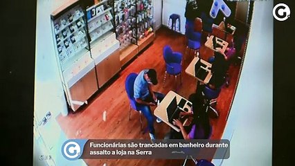 Descargar video: Funcionárias são trancadas em banheiro durante assalto a loja na Serra