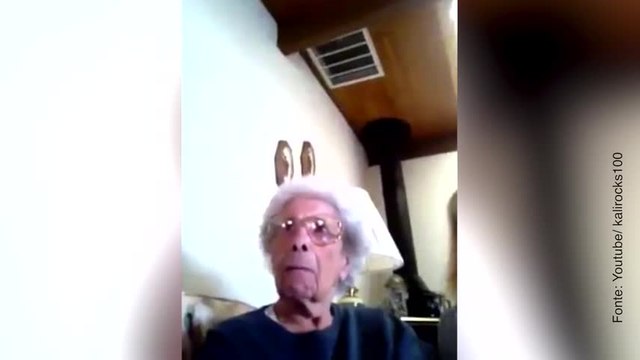 La nonnina e il suo primo selfie