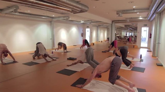 Qué es el Hot Yoga y cuáles son sus beneficios