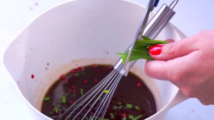 Prepara un aliño de frambuesa para tus comidas más especiales