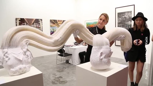 Non crederete ai vostri occhi: questa scultura non è come le altre...