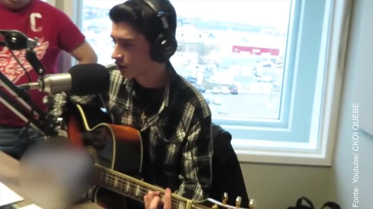 Questo ragazzo canta con la stessa voce di Elvis!