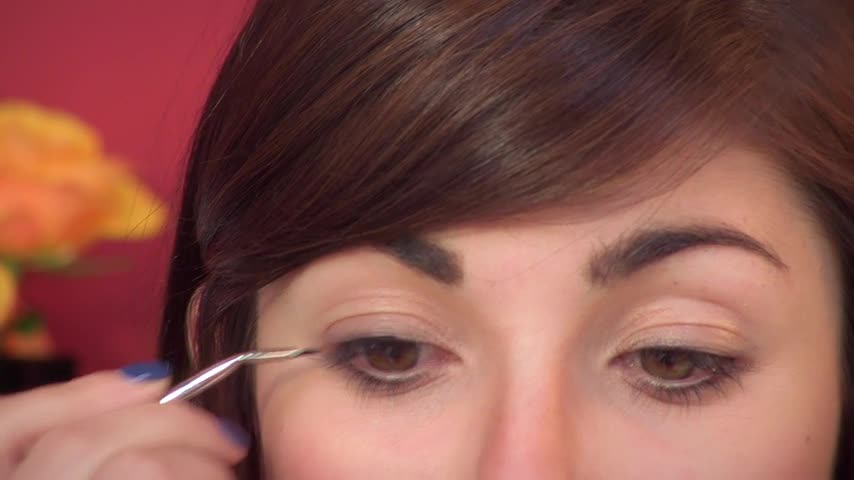 Video Beauty Tips: applicare l'eyeliner, ecco il modo più semplice!