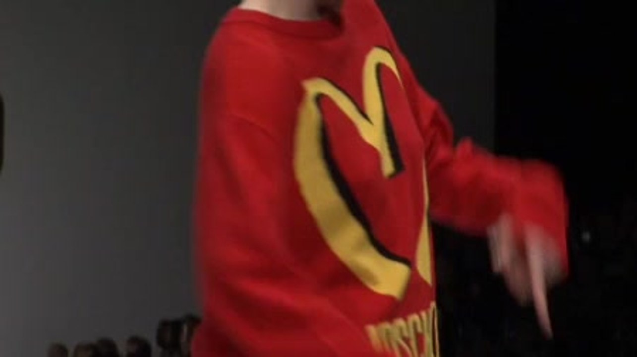 Il video della sfilata di Moschino a Milano Fashion Week autunno inverno 2014-2015