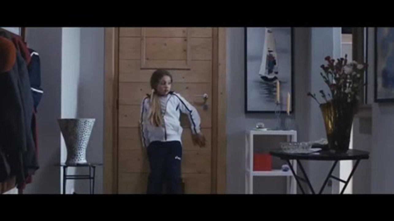 Il trailer e una clip del film Un boss in salotto