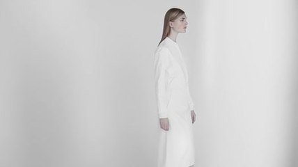 Il video della collezione primavera estate di Cos