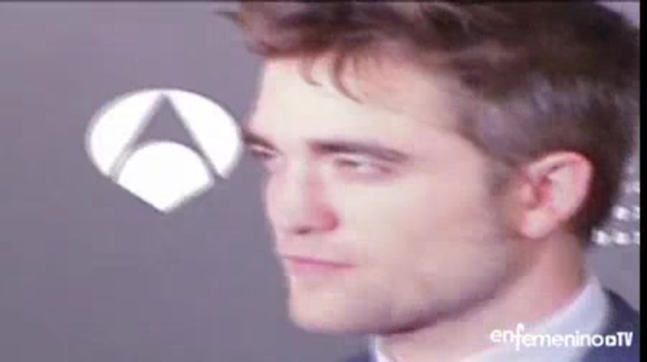 Robert Pattinson, desnudo en una revista