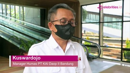 Viral, Petugas KAI Kebersihan Buang Sampah ke Sungai