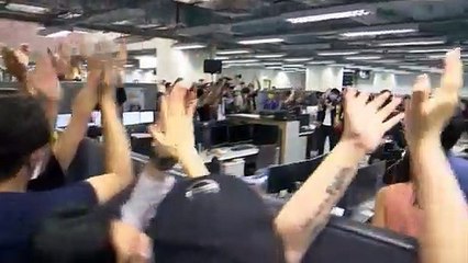 "Свобода теперь — роскошь": в Гонконге закрыли оппозиционную газету