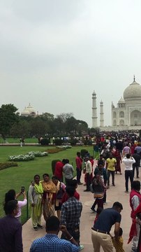 Taj Mahal front view - Agra