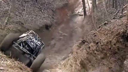 Dağ aracıyla takla attı